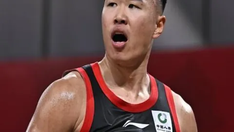 大乐透期号专家推荐：小西连中31，今日早场分析出击